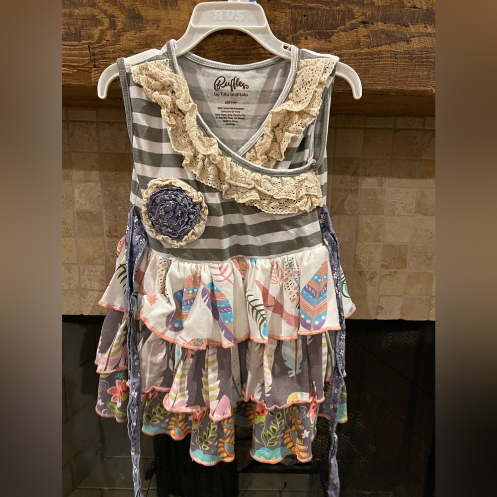 Worn once! Ruffles by Tutu and LuLu Size: 5-6Y